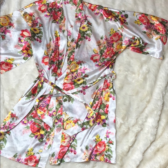Floral Silk Robe - Picture 2 of 3